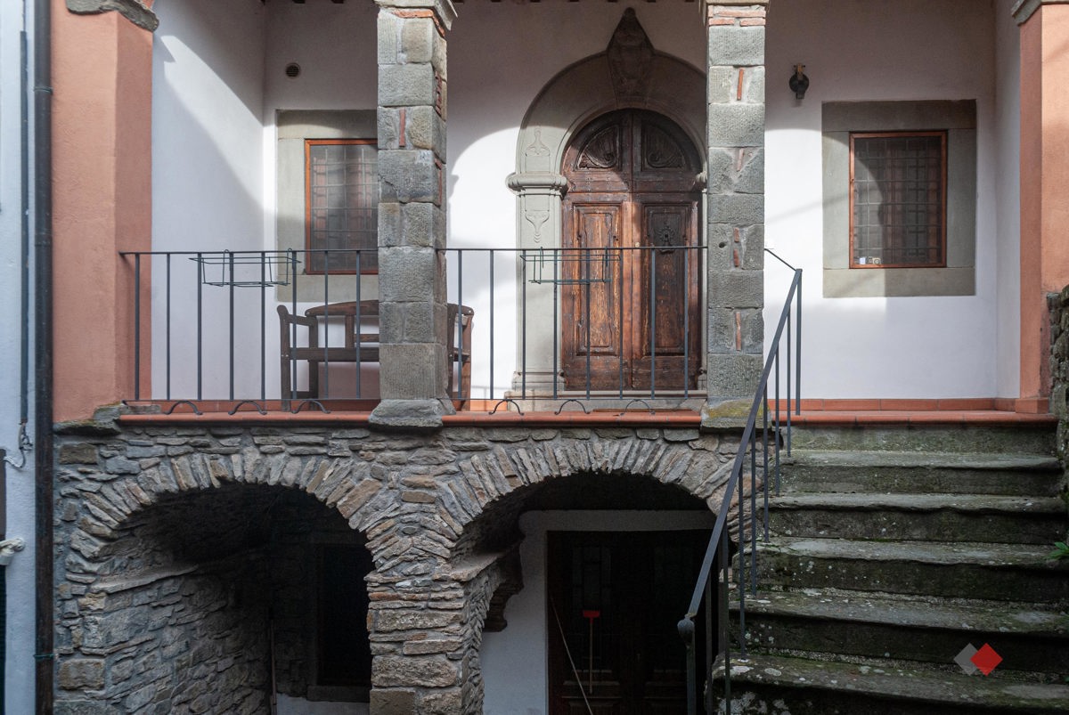 Foto 19 di 29 - Casa indipendente in vendita a Camporgiano