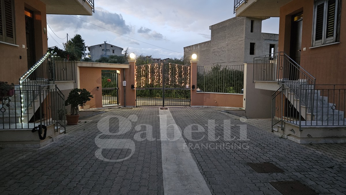 Foto 11 di 15 - Villa a schiera in vendita a Casteldaccia