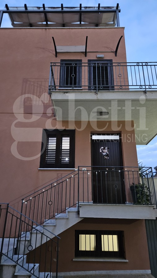Foto 7 di 15 - Villa a schiera in vendita a Casteldaccia