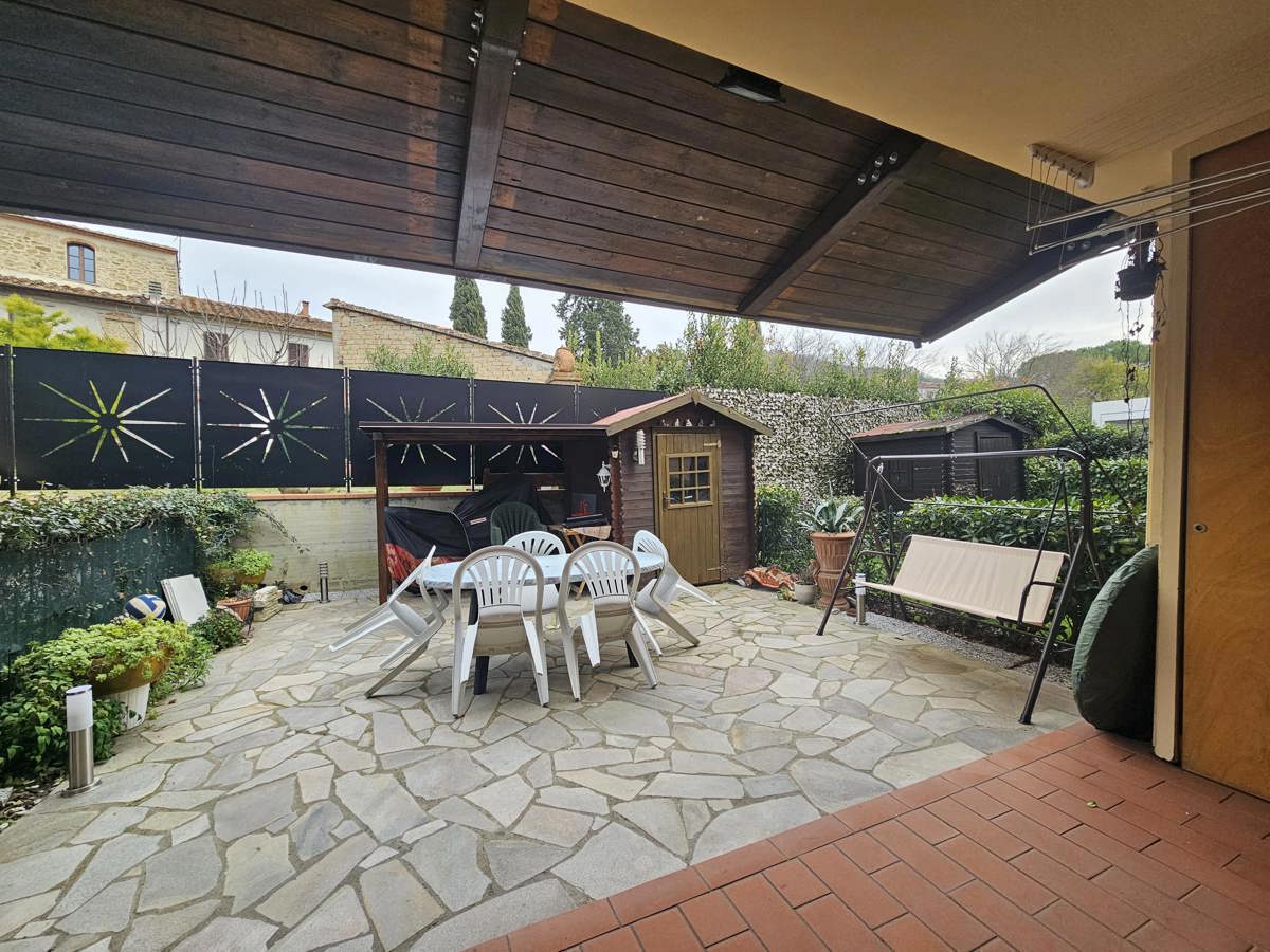 Foto 18 di 21 - Villa a schiera in vendita a Arezzo