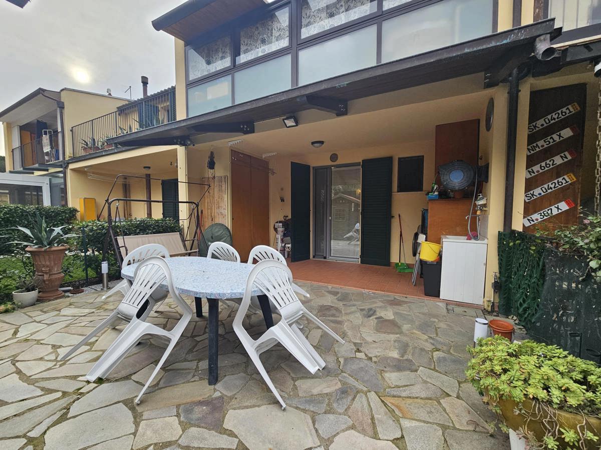 Foto 17 di 21 - Villa a schiera in vendita a Arezzo