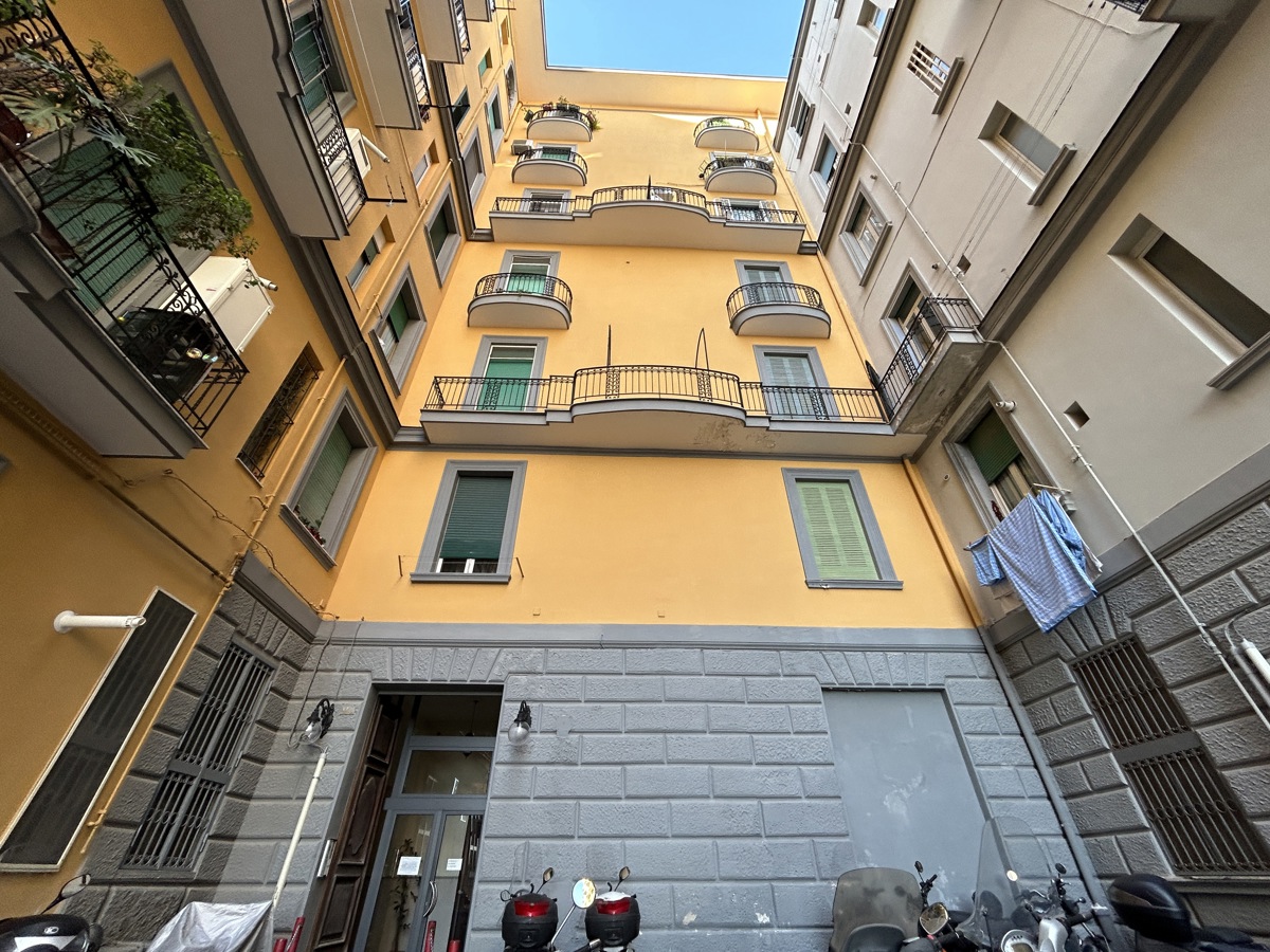 Foto 19 di 27 - Appartamento in vendita a Napoli