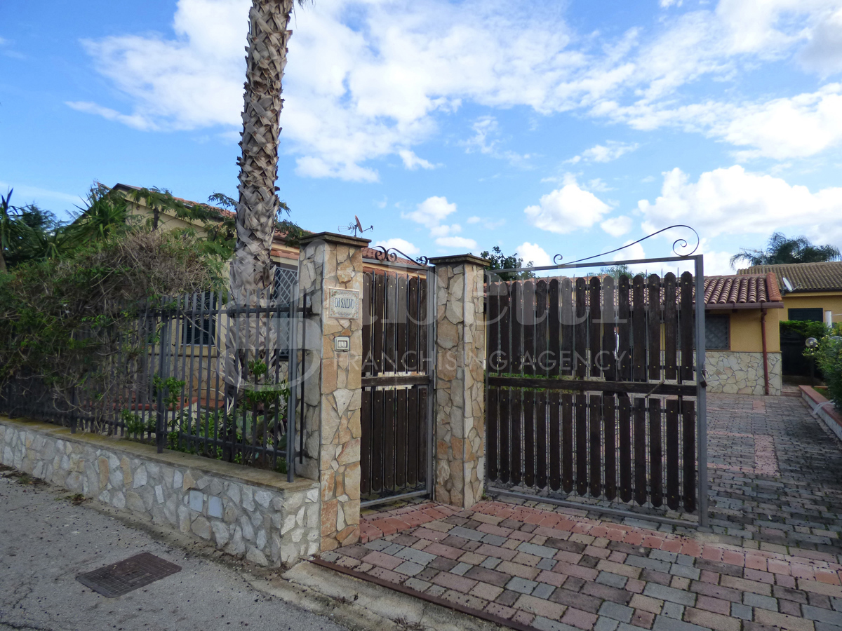 Foto 5 di 24 - Villa a schiera in vendita a Campofelice di Roccella