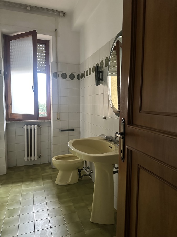 Foto 34 di 45 - Appartamento in vendita a Prato