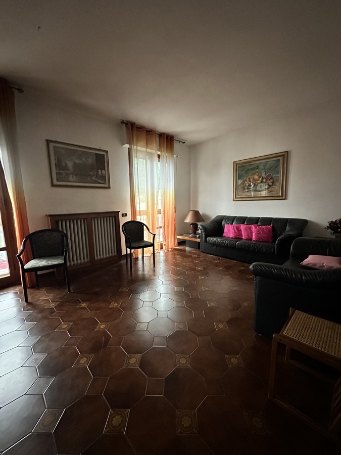 Foto 2 di 45 - Appartamento in vendita a Prato