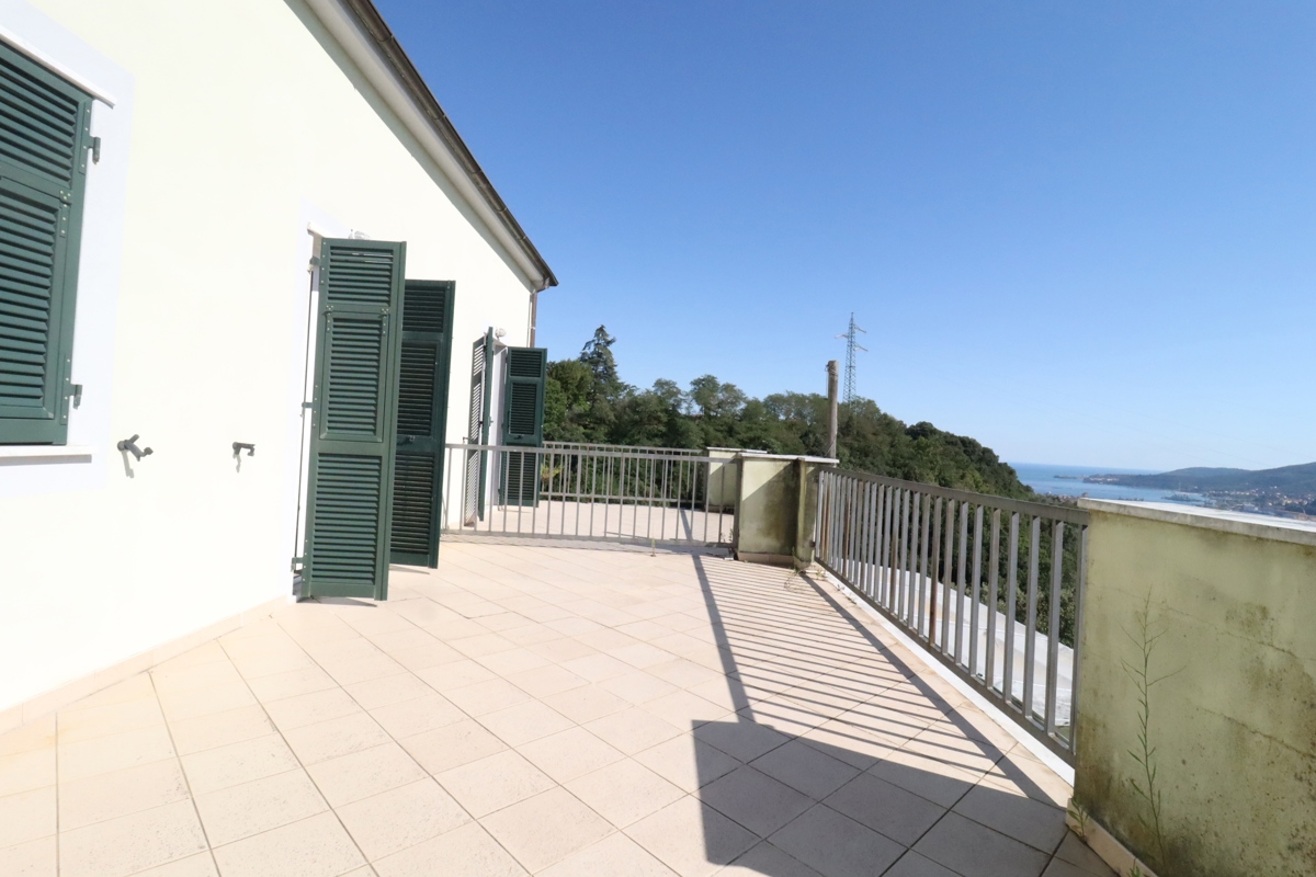 Foto 2 di 12 - Appartamento in vendita a La Spezia