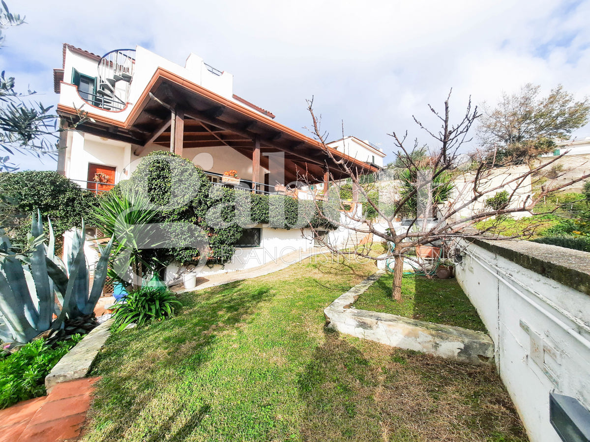 Foto 4 di 37 - Villa a schiera in vendita a Giugliano in Campania