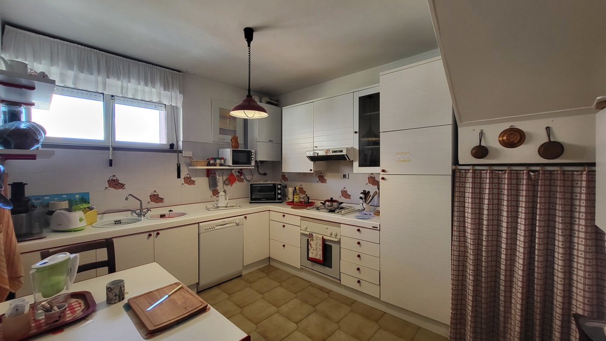 Foto 13 di 41 - Appartamento in vendita a Rosignano Marittimo