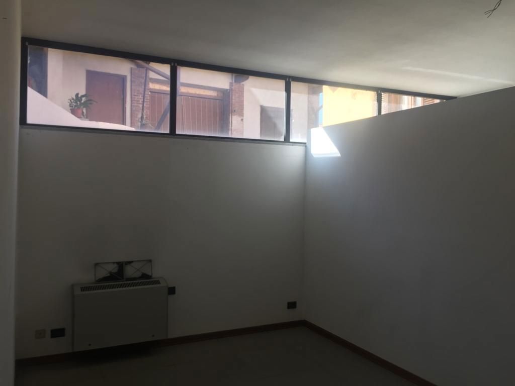 Foto 4 di 9 - Ufficio in vendita a Fontaneto d'Agogna