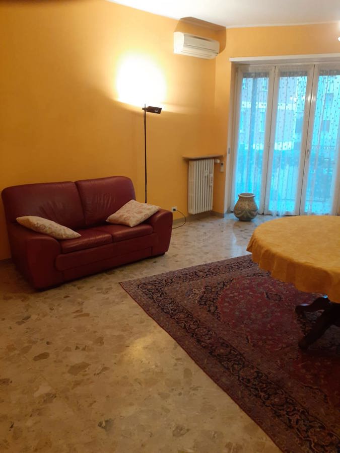 Foto 3 di 11 - Appartamento in affitto a Verona