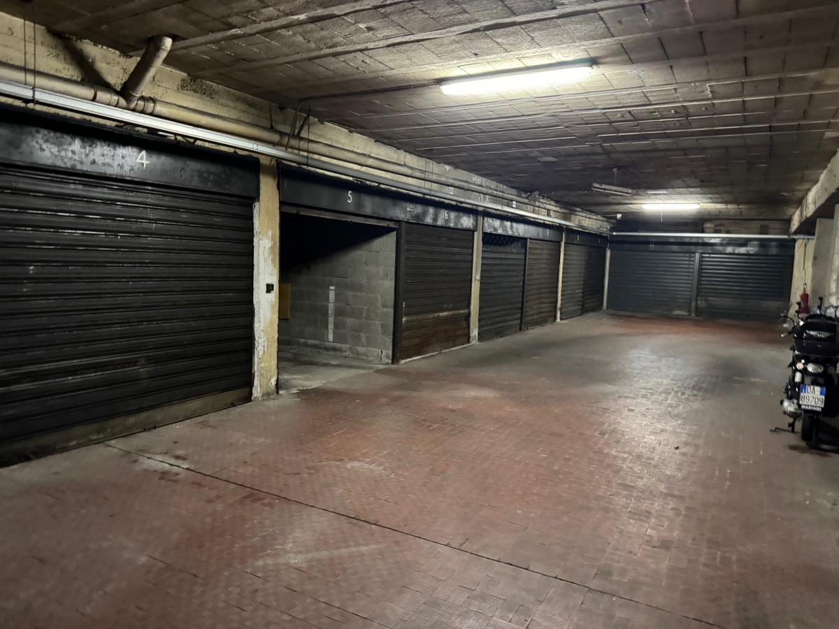 Foto 7 di 12 - Garage in vendita a Terni