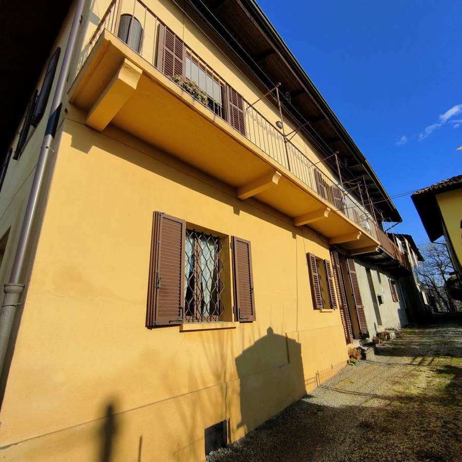 Foto 3 di 27 - Casa indipendente in vendita a Biella