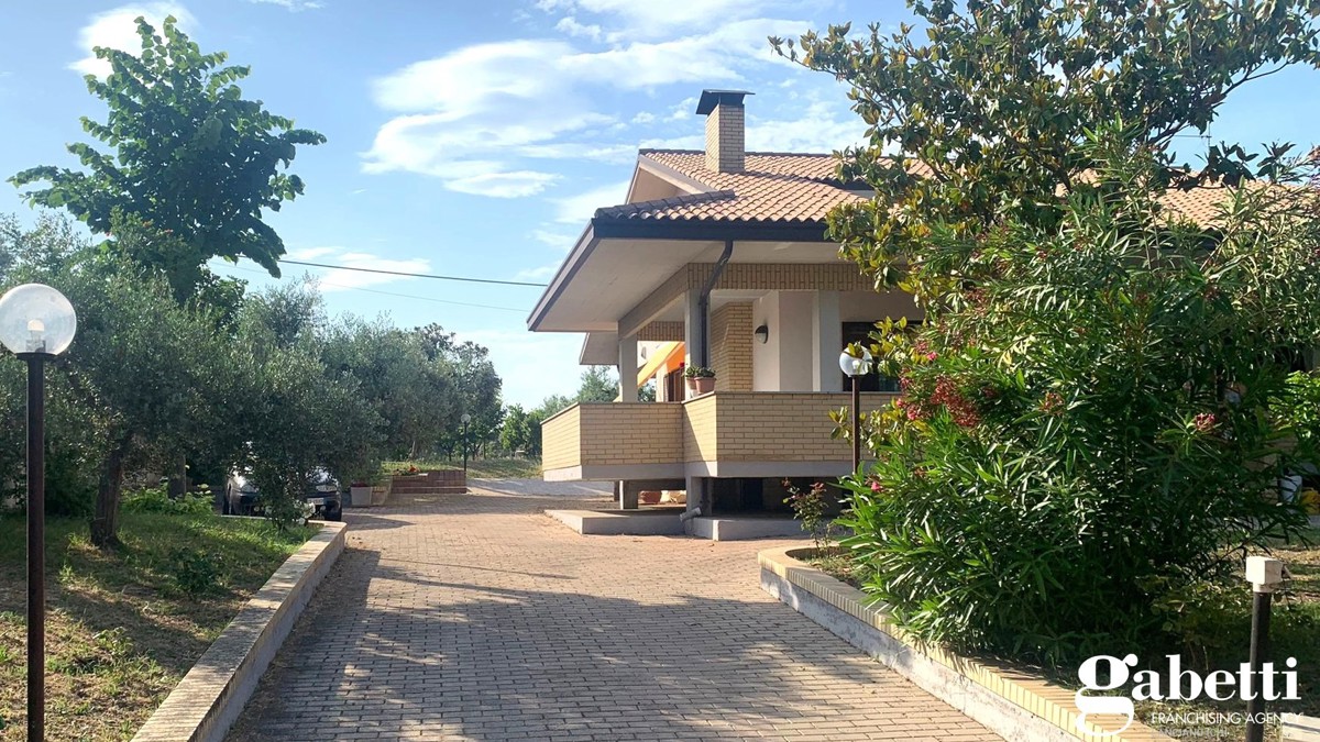 Foto 9 di 48 - Villa a schiera in vendita a Ortona