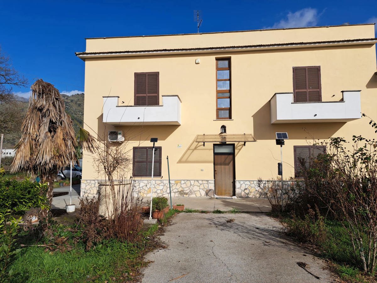 Foto 3 di 26 - Villa a schiera in vendita a Cassino