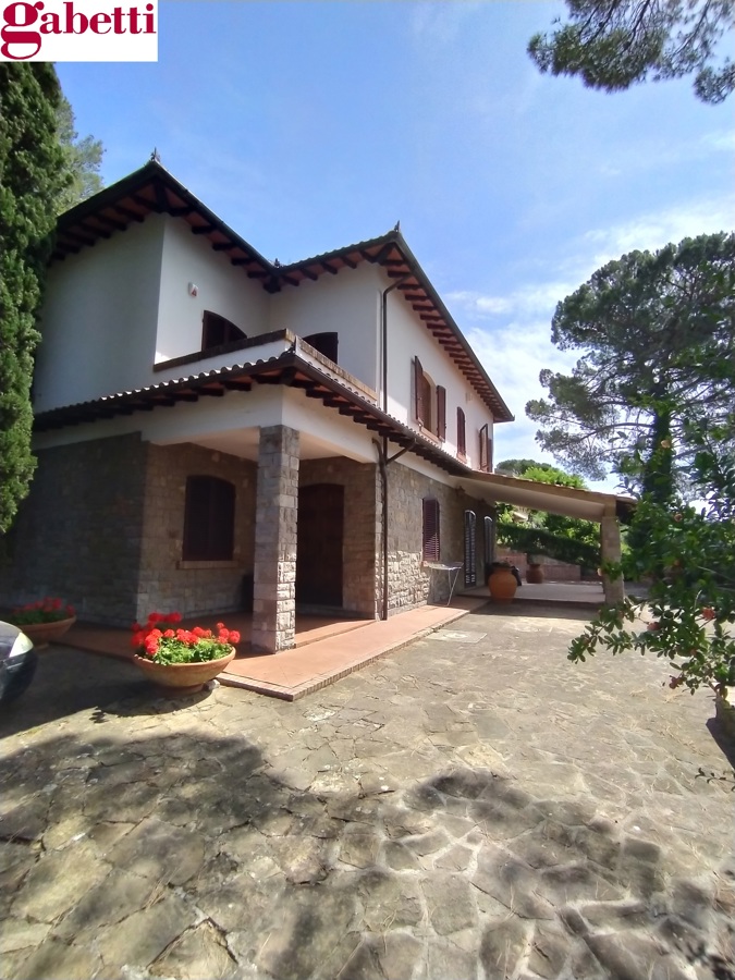 Foto 1 di 26 - Villa in vendita a Poggibonsi