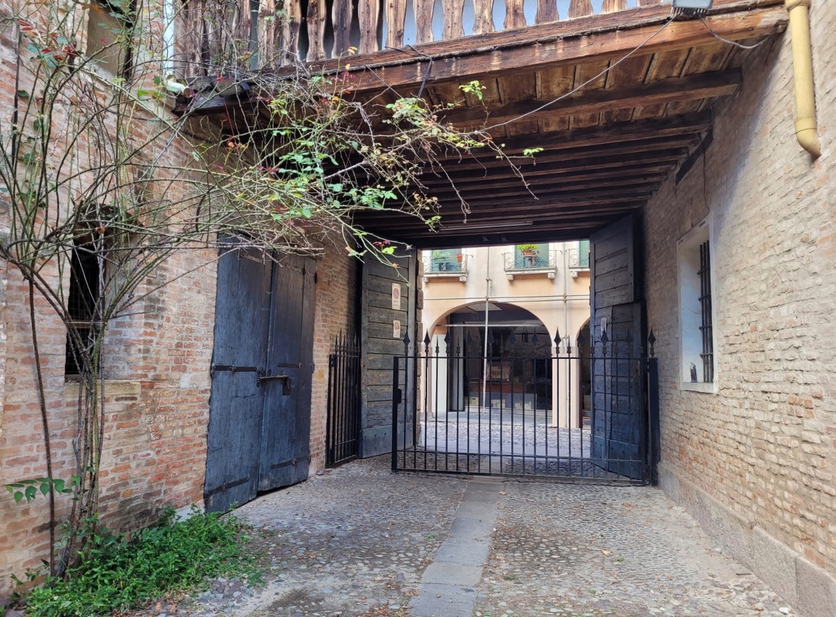 Foto 4 di 15 - Palazzo o stabile in vendita a Padova