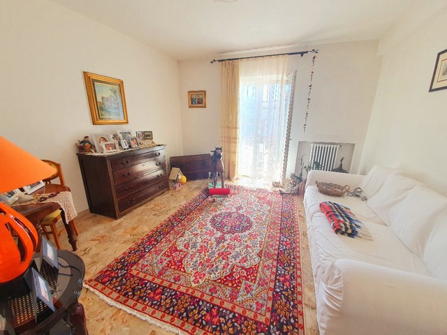 Foto 3 di 11 - Appartamento in vendita a Assisi