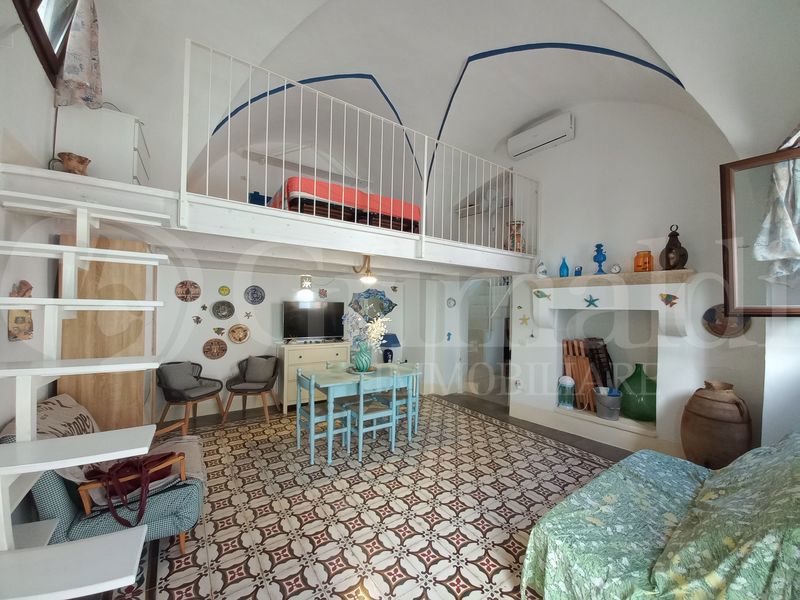 Foto 3 di 35 - Casa indipendente in vendita a Castrignano del Capo