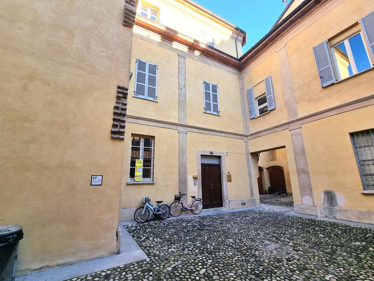 Foto 1 di 15 - Appartamento in vendita a Piacenza