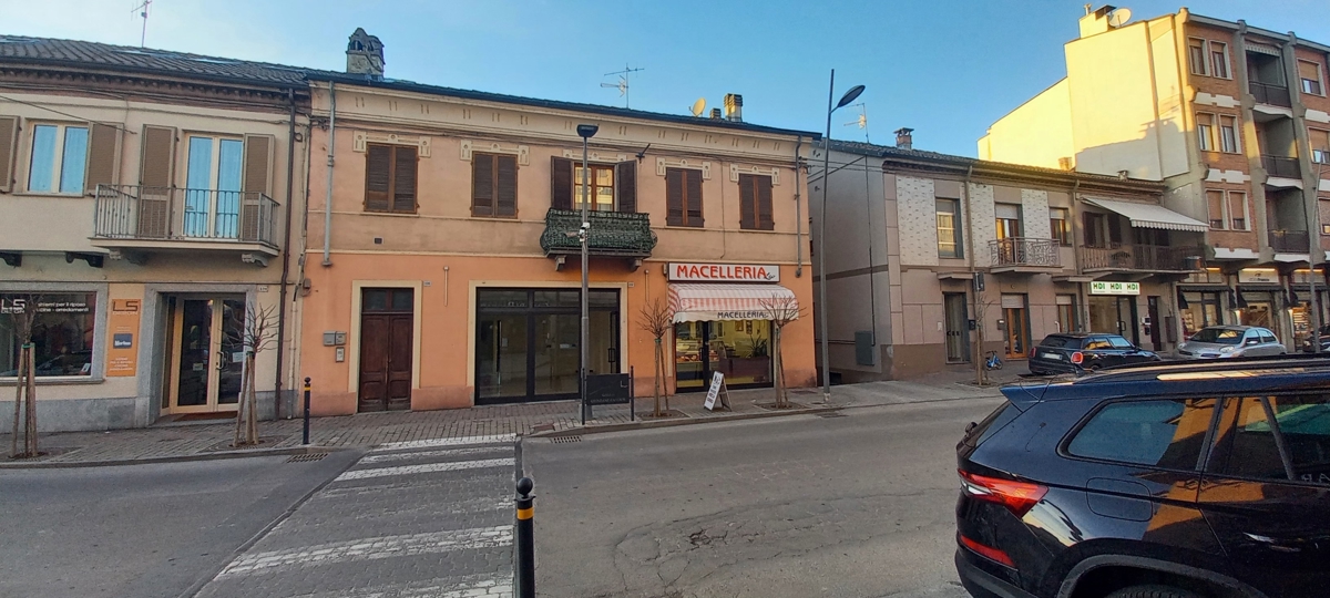 Foto 4 di 27 - Palazzo o stabile in vendita a Grinzane Cavour