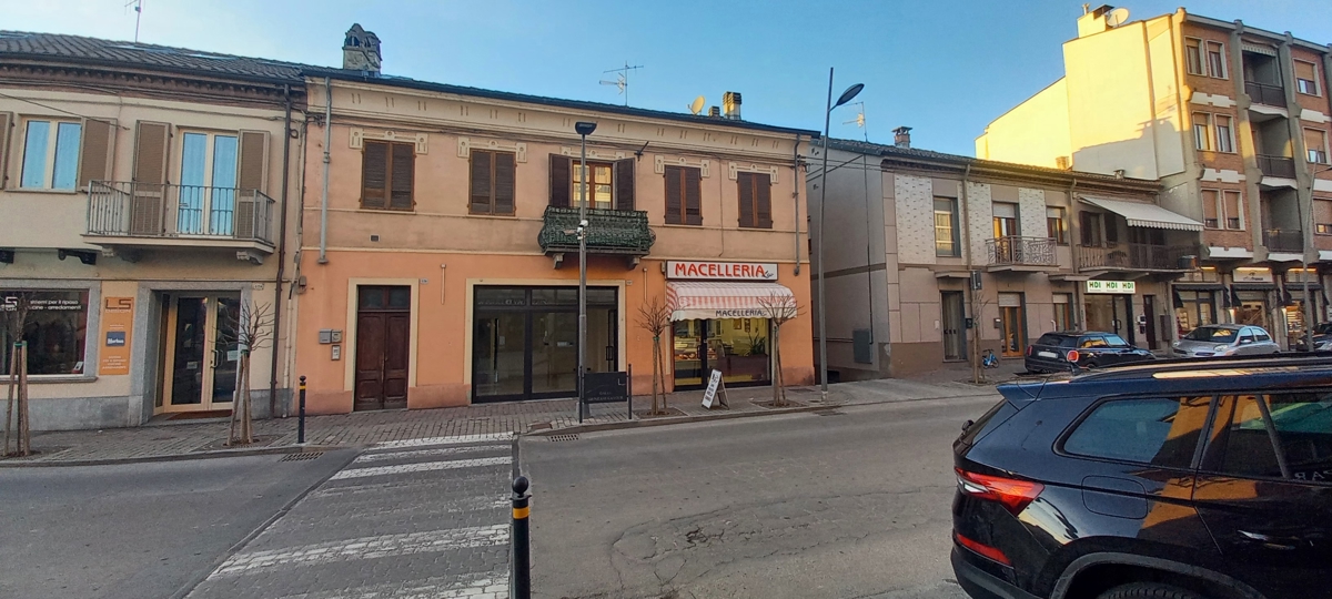 Foto 5 di 27 - Palazzo o stabile in vendita a Grinzane Cavour