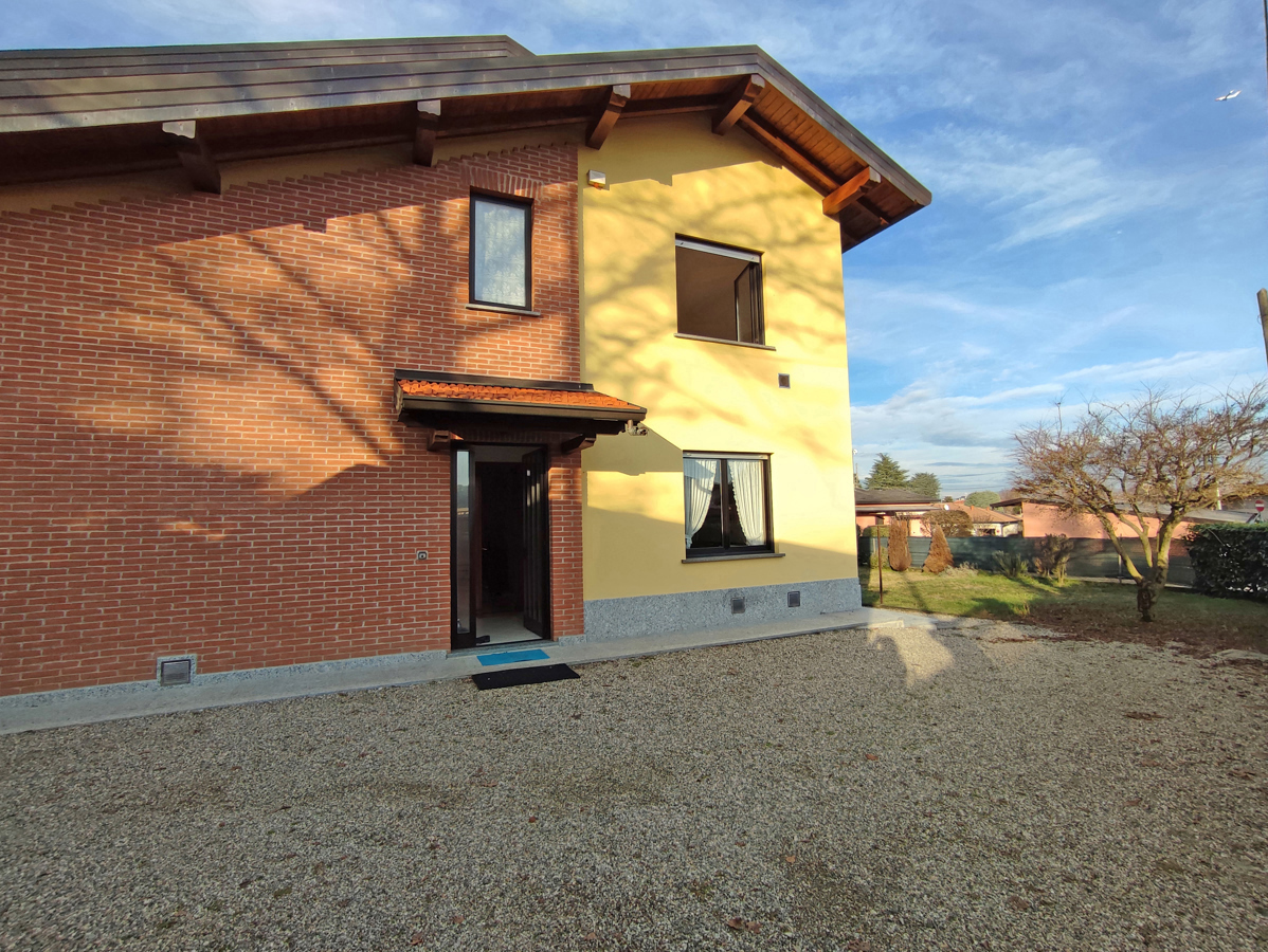 Vendita Villetta Bifamiliare Casa/Villa Castelletto sopra Ticino 470350