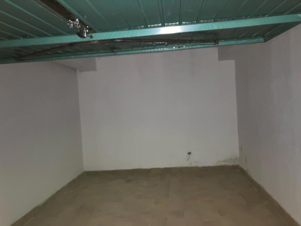 Foto 5 di 8 - Garage in vendita a Battipaglia