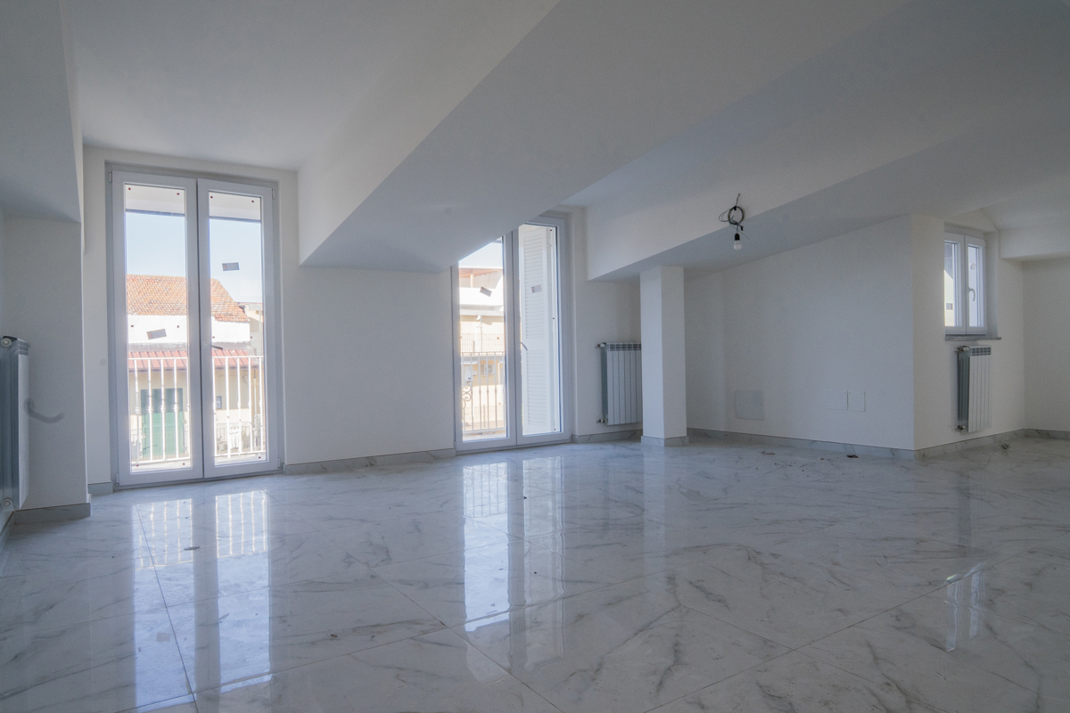 Foto 1 di 24 - Appartamento in vendita a Frattamaggiore