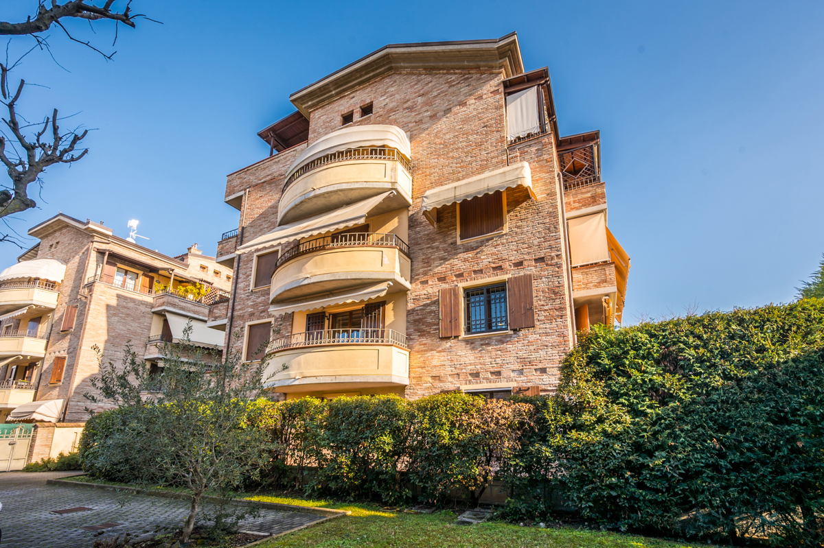 Foto 36 di 39 - Appartamento in vendita a Modena