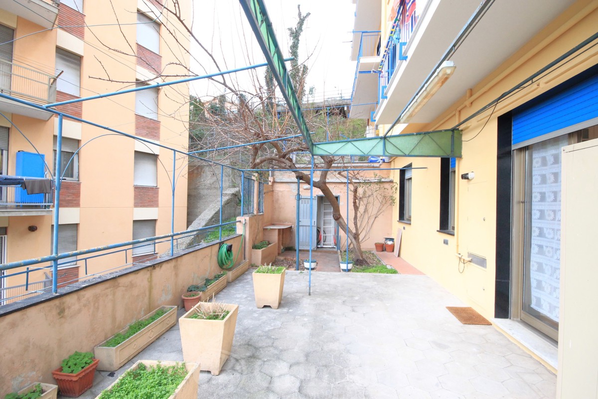 Foto 3 di 16 - Appartamento in vendita a Genova