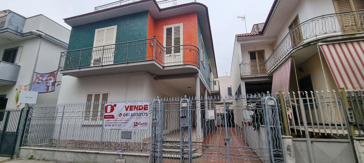 Foto 1 di 26 - Palazzo o stabile in vendita a Pomigliano d'Arco