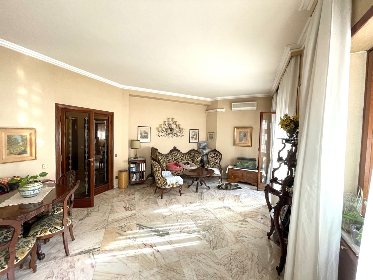 Foto 1 di 35 - Appartamento in vendita a Roma