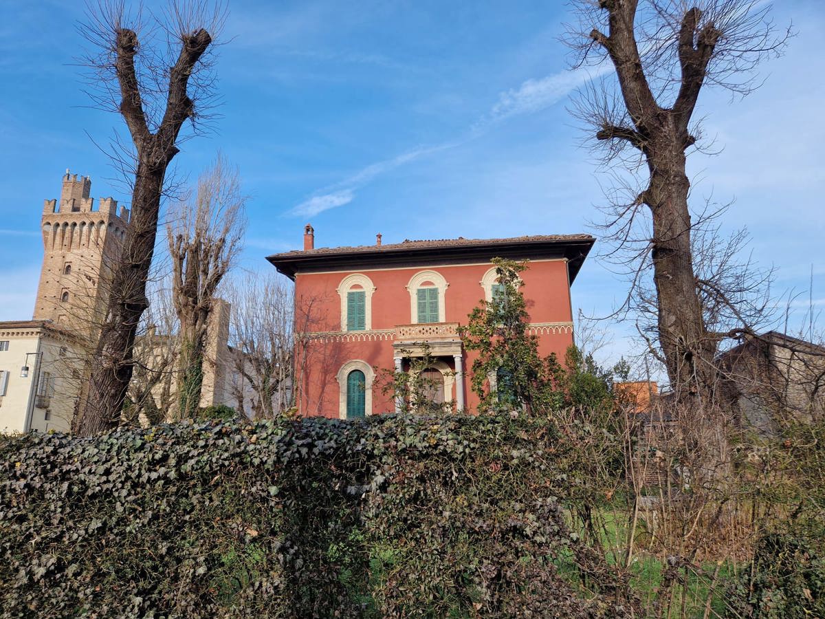 Foto 1 di 37 - Villa in vendita a Caorso