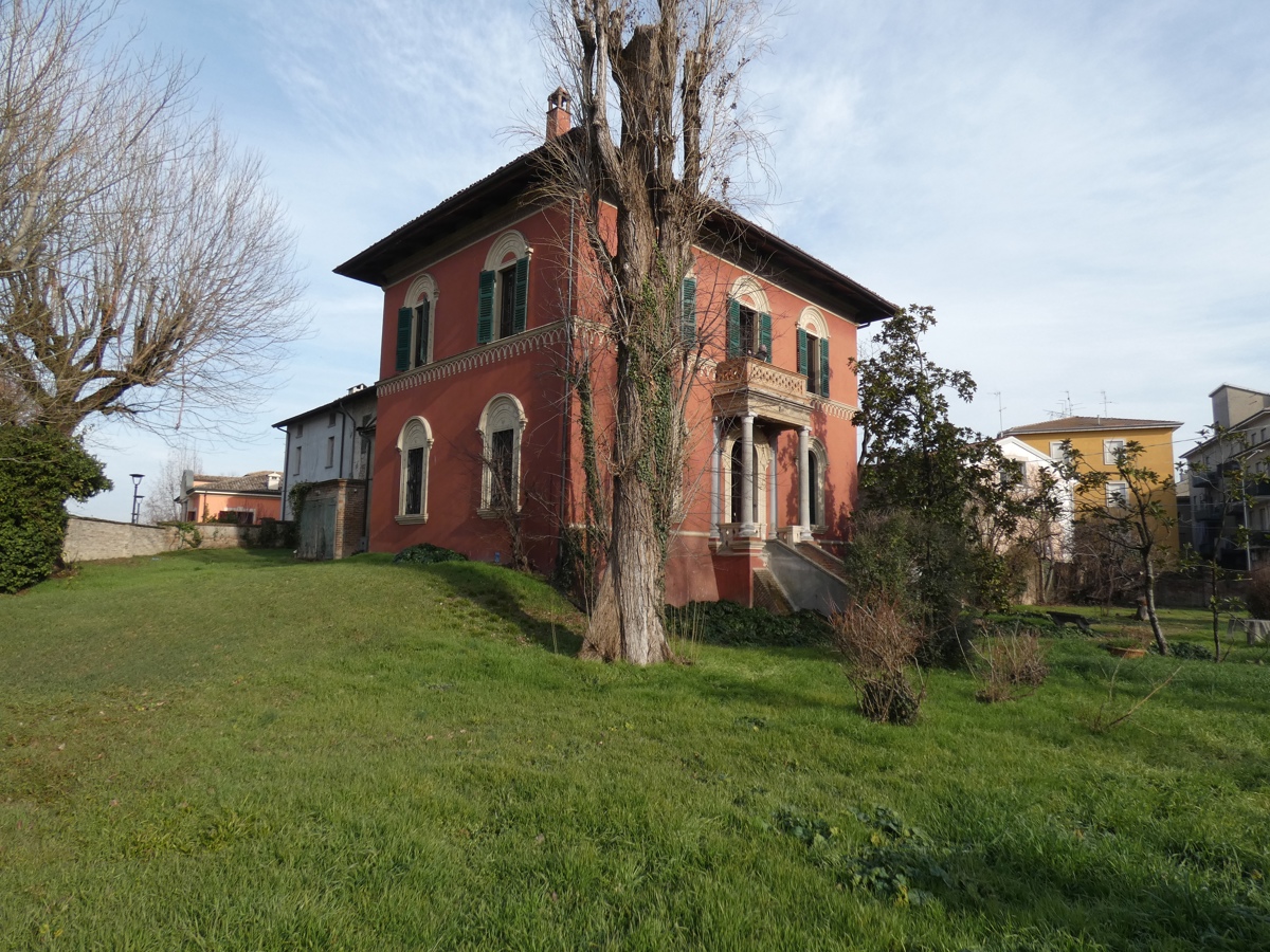 Foto 2 di 37 - Villa in vendita a Caorso