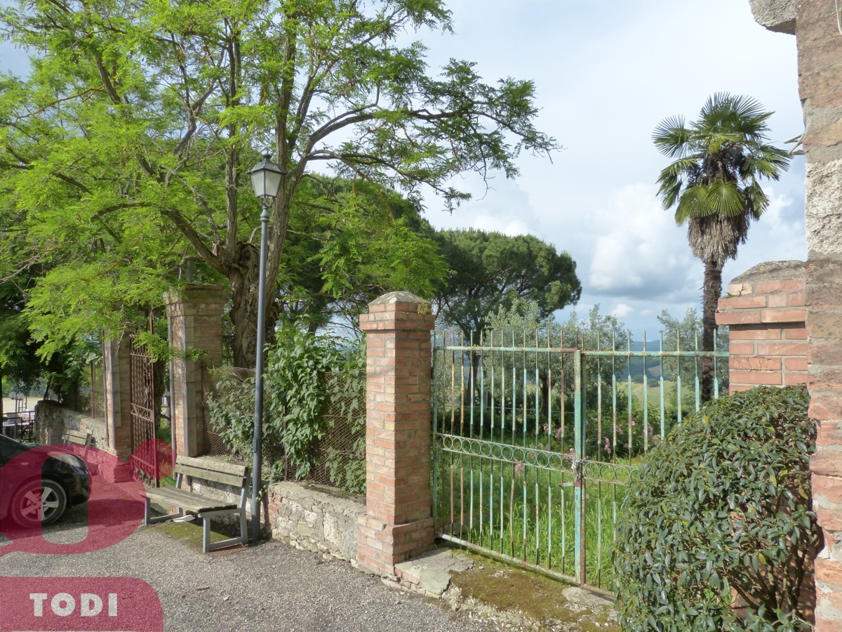 Foto 1 di 28 - Villa a schiera in vendita a Collazzone