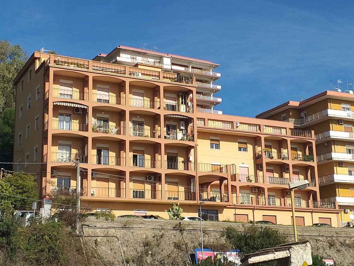 Foto 2 di 28 - Appartamento in vendita a Messina