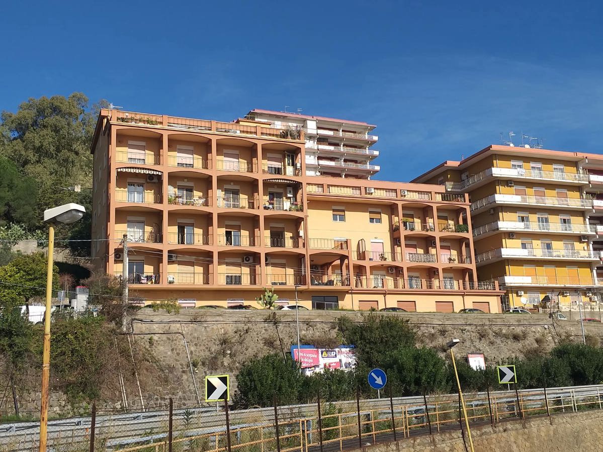 Foto 3 di 28 - Appartamento in vendita a Messina