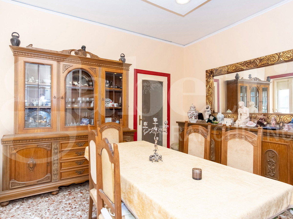 Foto 6 di 27 - Appartamento in vendita a Napoli