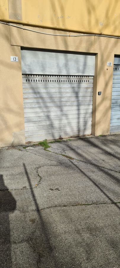 Foto 2 di 6 - Garage in vendita a Genova