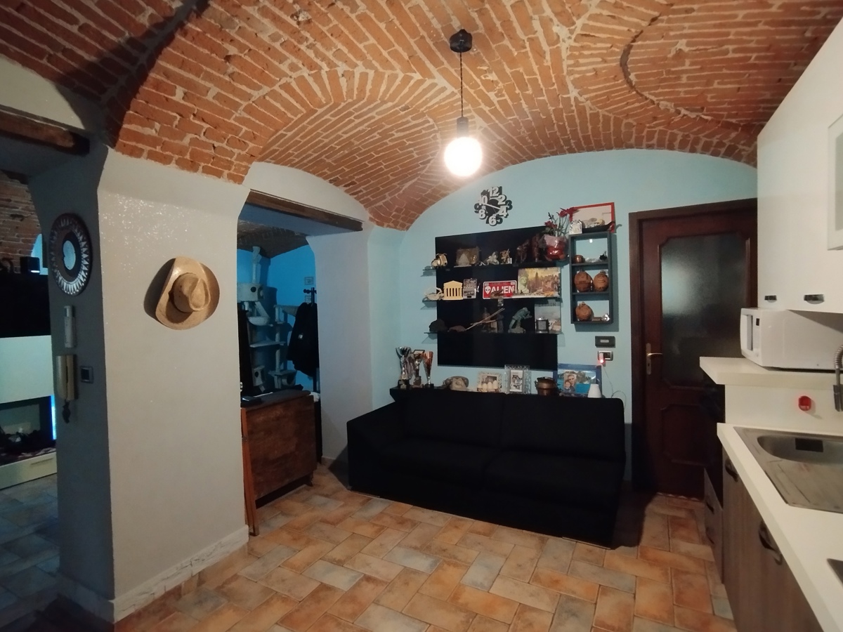 Foto 3 di 23 - Casa indipendente in vendita a Rivarolo Canavese