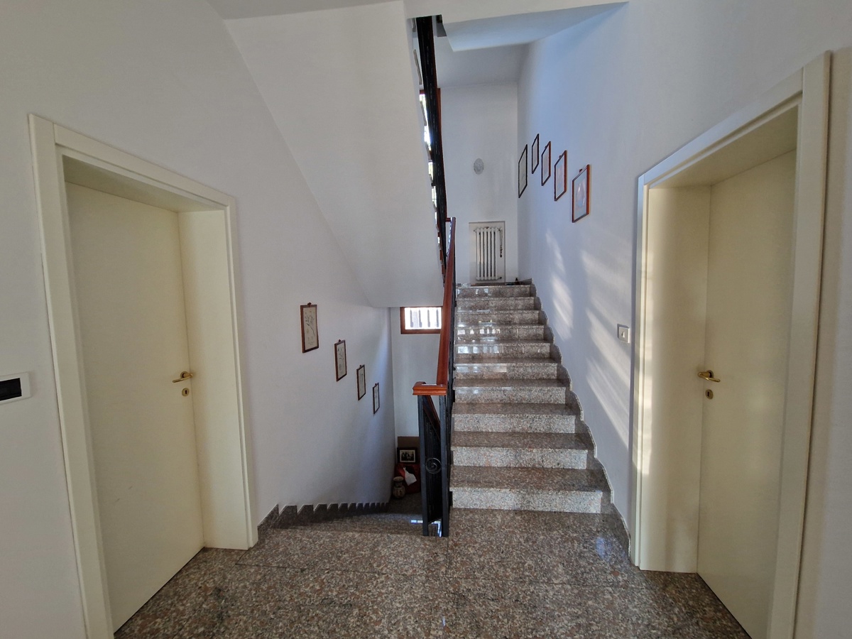 Foto 12 di 26 - Villa in vendita a Monte San Pietro