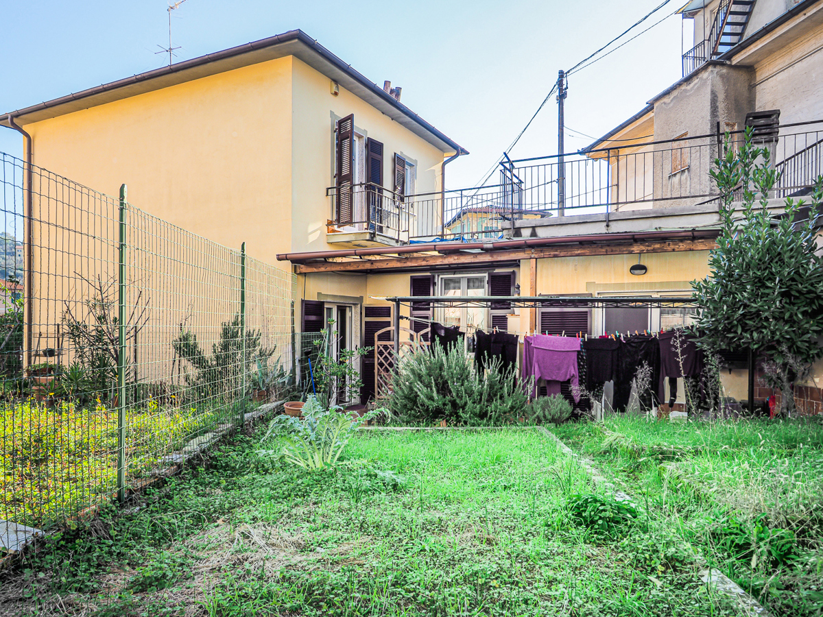 Foto 3 di 19 - Casa indipendente in vendita a La Spezia