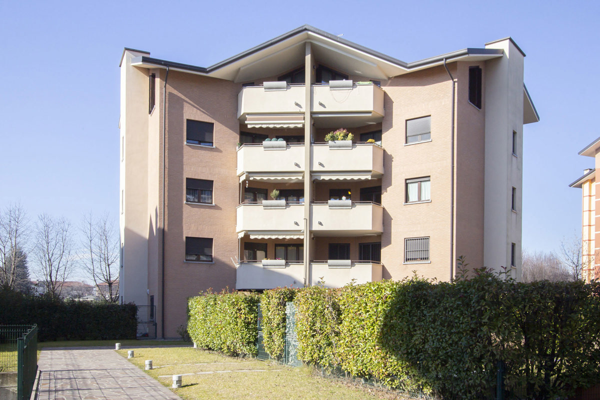 Foto 2 di 45 - Appartamento in vendita a Solaro