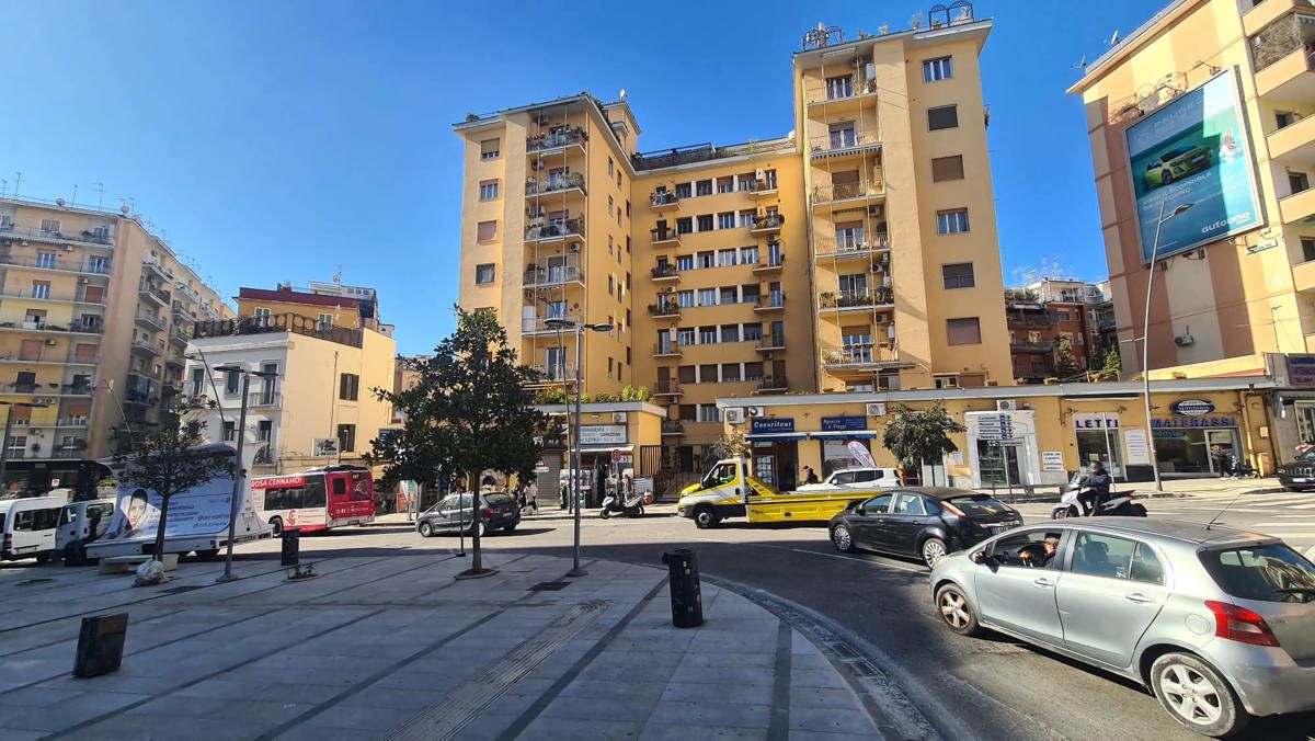 Foto 2 di 21 - Appartamento in vendita a Napoli