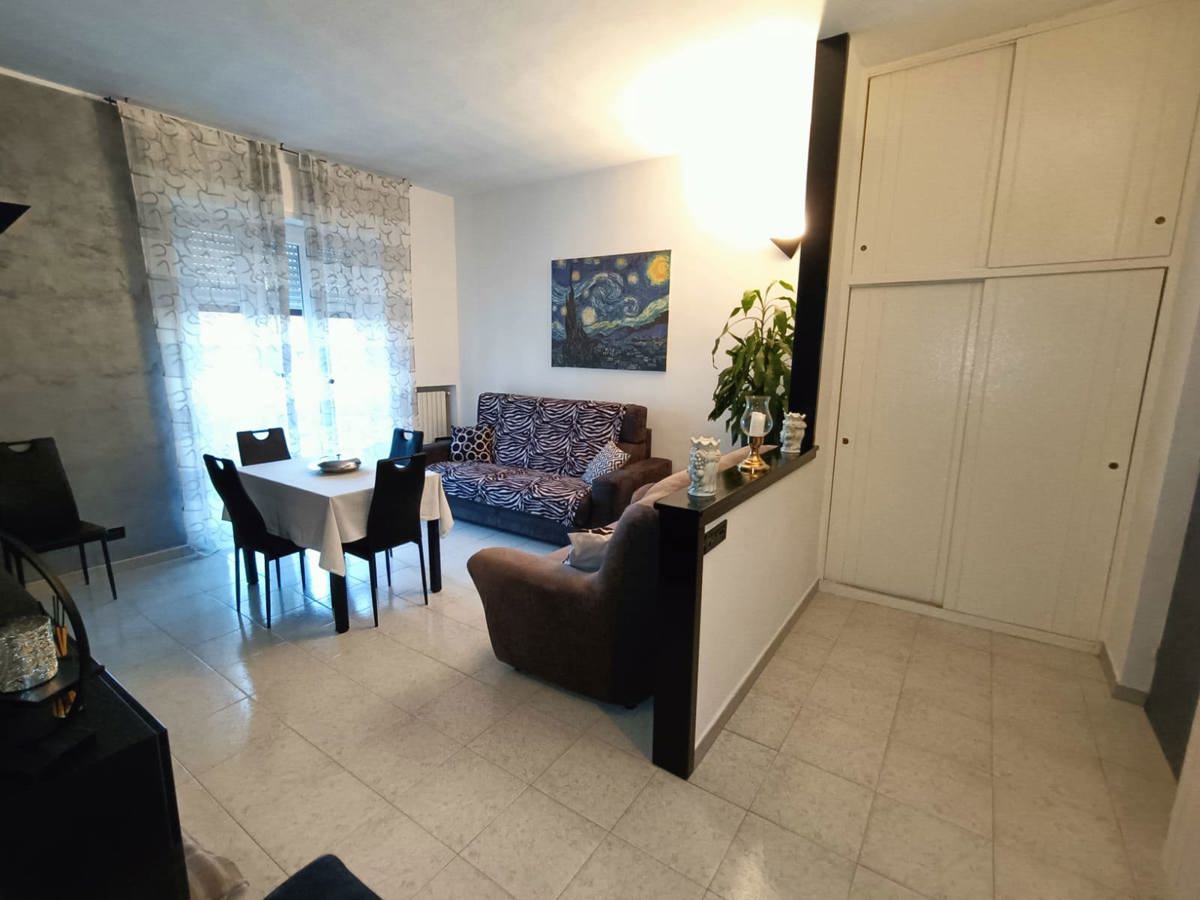 Foto 2 di 15 - Appartamento in vendita a Parabiago
