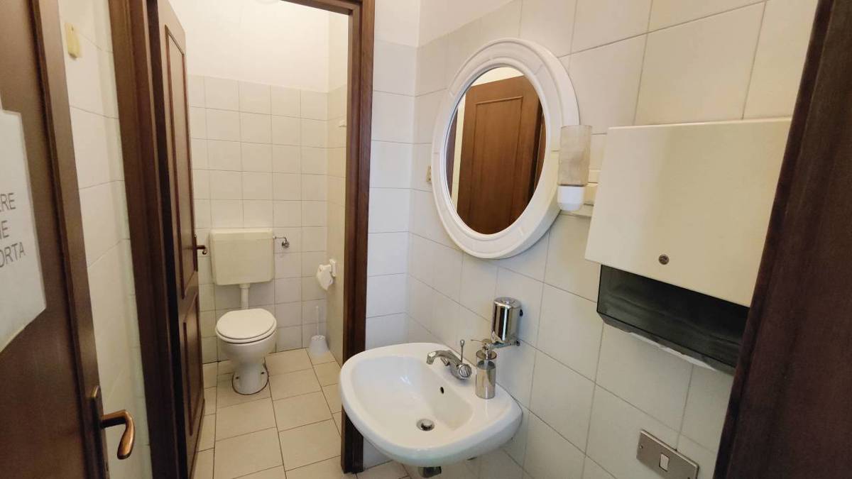 Foto 20 di 24 - Appartamento in vendita a Piacenza