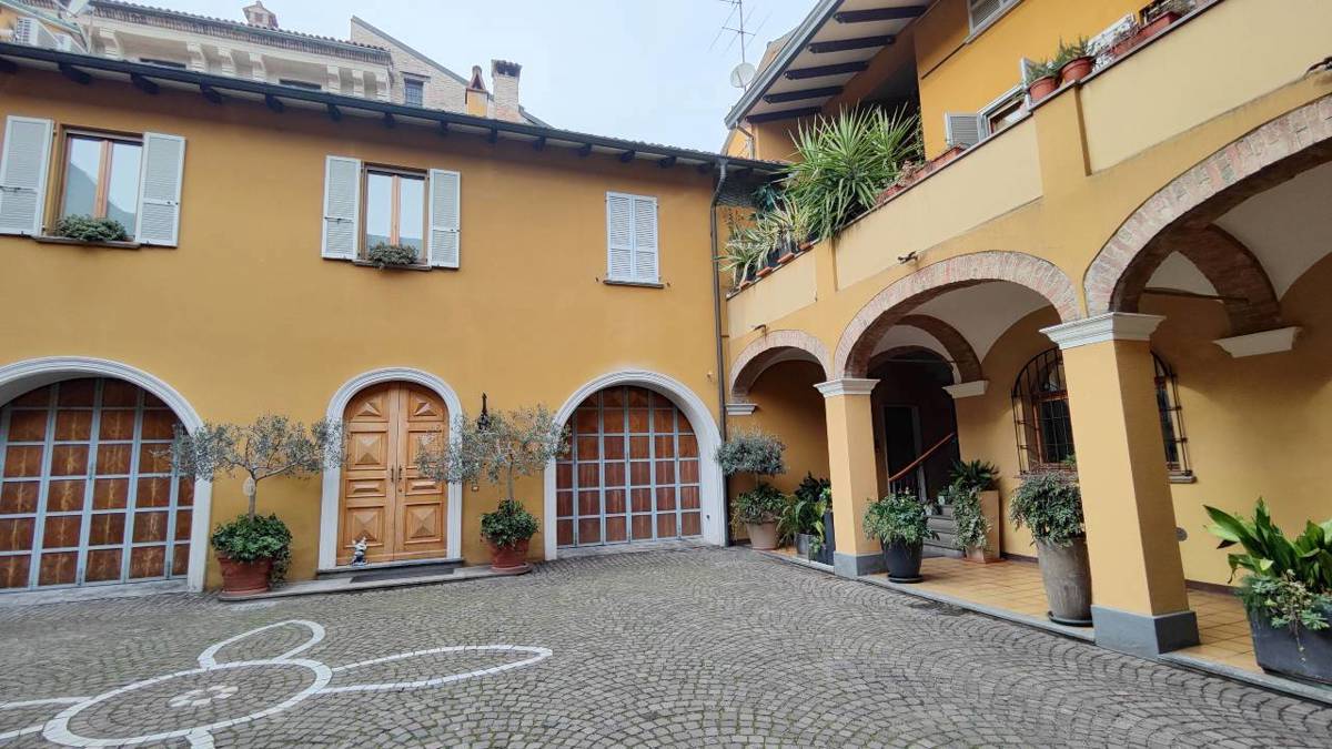 Foto 3 di 24 - Appartamento in vendita a Piacenza