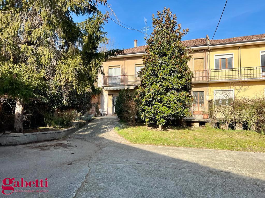 Foto 1 di 41 - Casa indipendente in vendita a Santa Vittoria d'Alba