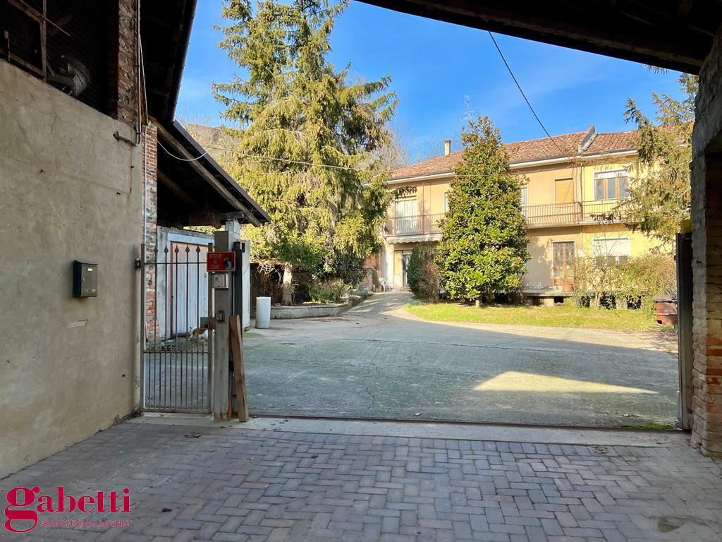 Foto 2 di 41 - Casa indipendente in vendita a Santa Vittoria d'Alba