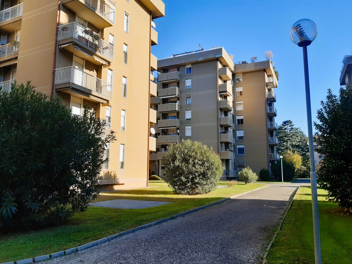 Foto 2 di 18 - Appartamento in vendita a Legnano